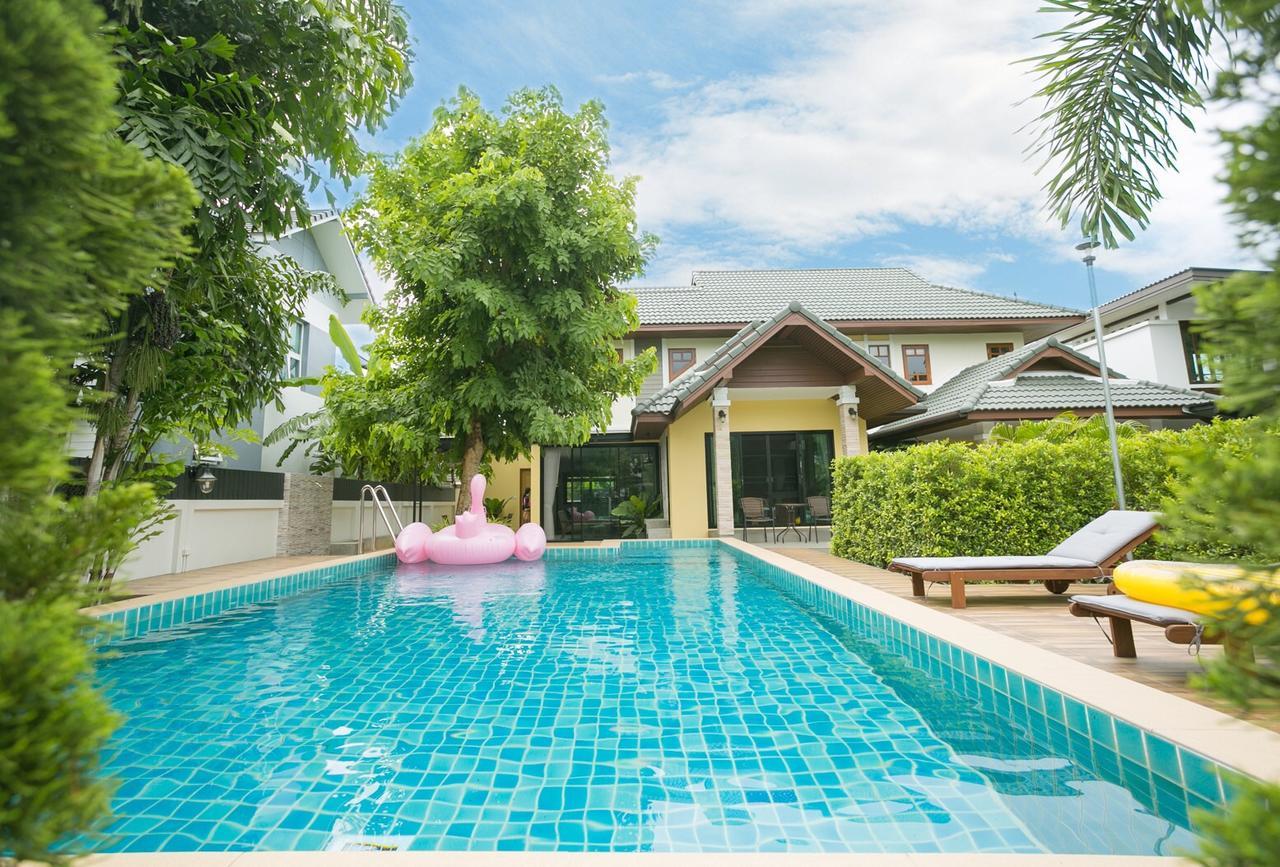 Y'S Villa 独栋泳池别墅-2 Chiang Mai Exteriör bild